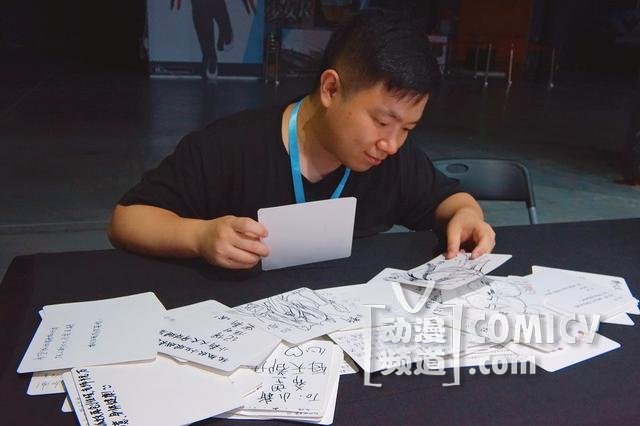 粉丝的爱根本挡不住!小新&笛子联合签绘全记录!